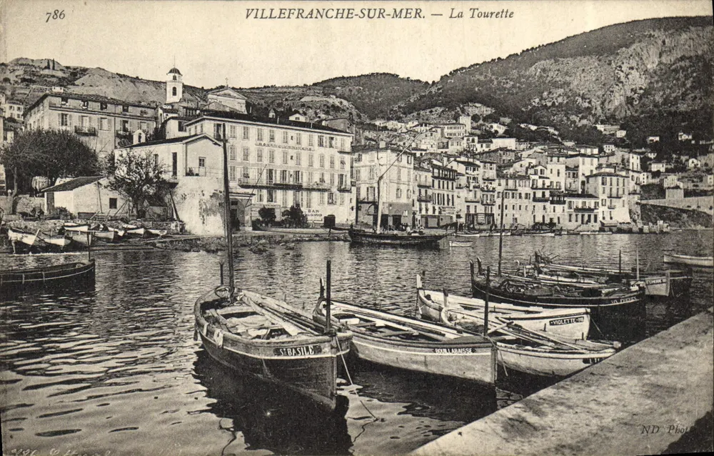 Villefranche-sur-Mer — La Tourette — ND Photo - Vorderseite