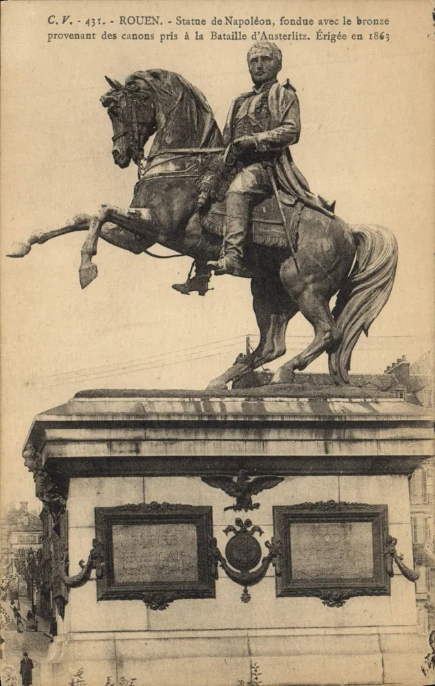 Rouen — Estátua equestre de Napoleão fundida com o bronze proveniente dos canhões da Batalha de Austerlitz, erguida em 1863 — C.V. n°431 - Frente