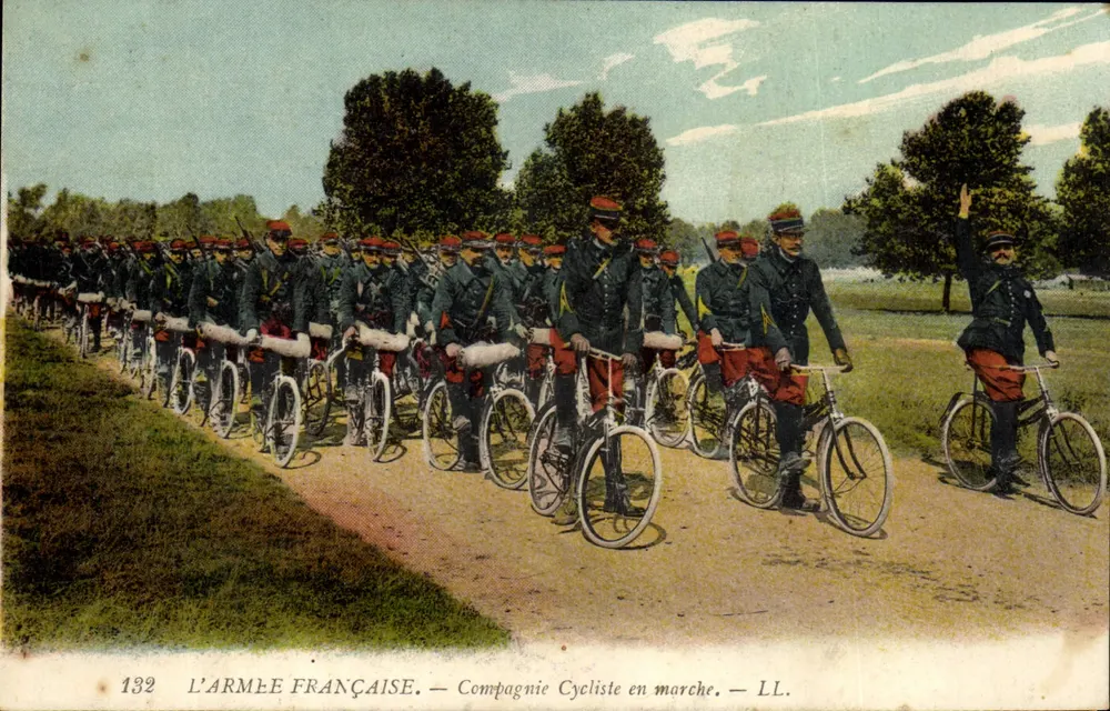 DIE FRANZÖSISCHE ARMEE — Fahrradtruppen im Marsch — LL. — Nr. 132 - Vorderseite