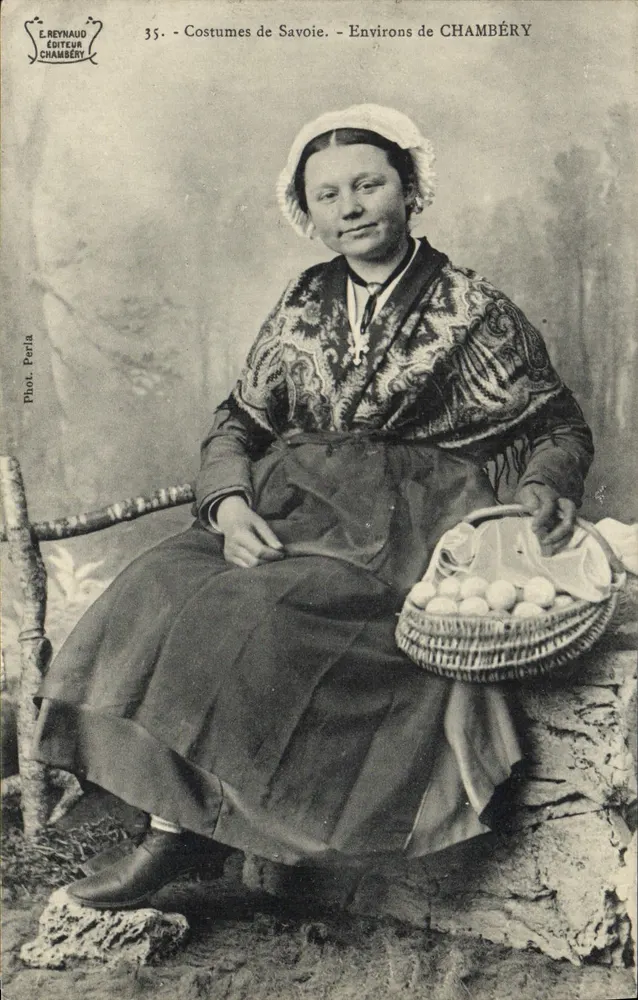 Costumes de Savoie - Environs de CHAMBERY — E. REYNAUD ÉDITEUR CHAMBERY, n°35 - Recto
