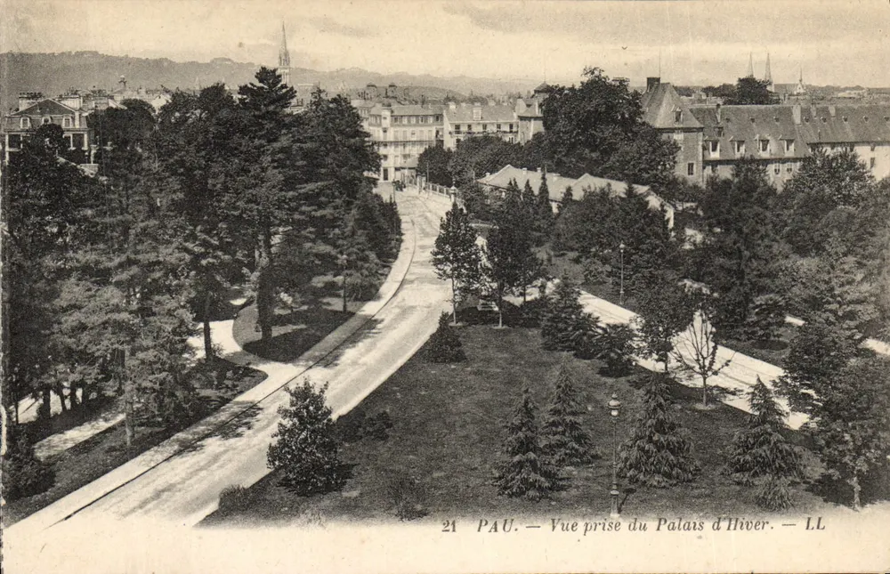 Pau — Vista tirada do Palácio de Inverno — LL - Frente