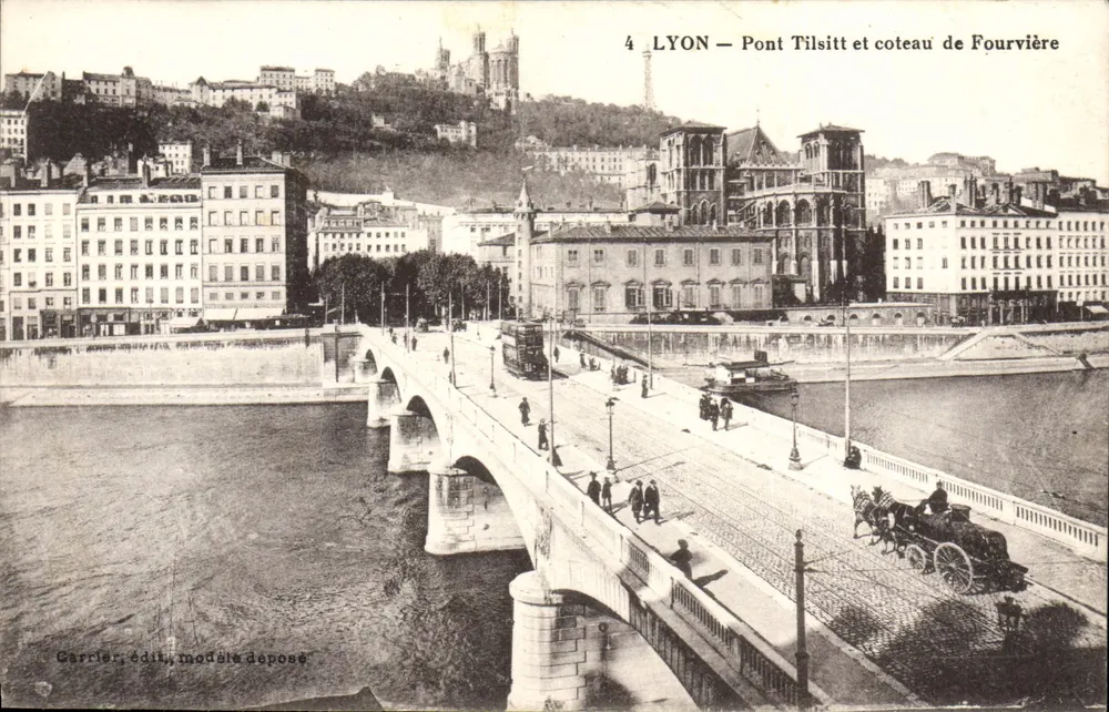 LYON — Brücke Tilsitt und Hügel Fourvière — Carrier, Verlag, eingetragenes Design - Vorderseite