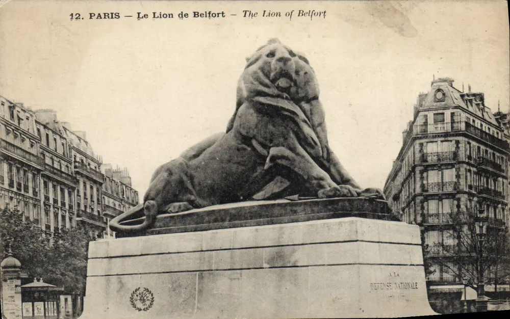PARIS — O Leão de Belfort — L'Abellia Paris, n°12 - Frente