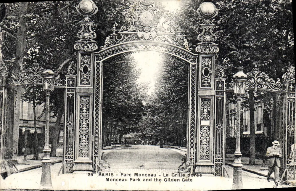 Paris - Parc Monceau - A Grade Dourada — editor Phototype 'La Belle' n°25 - Frente