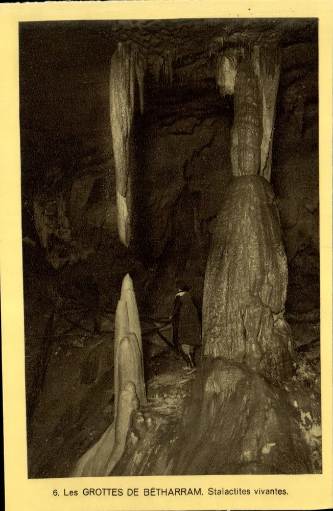 As Grutas de Bétharram — Stalactites vivas - Frente
