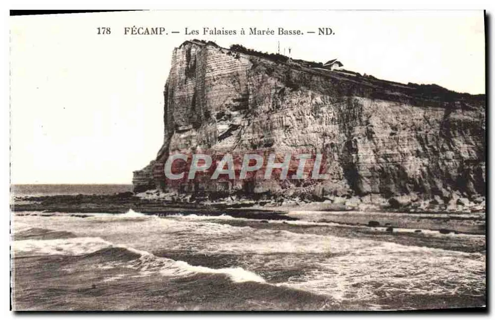 Fécamp — As Falésias com Maré Baixa — ND. - Frente