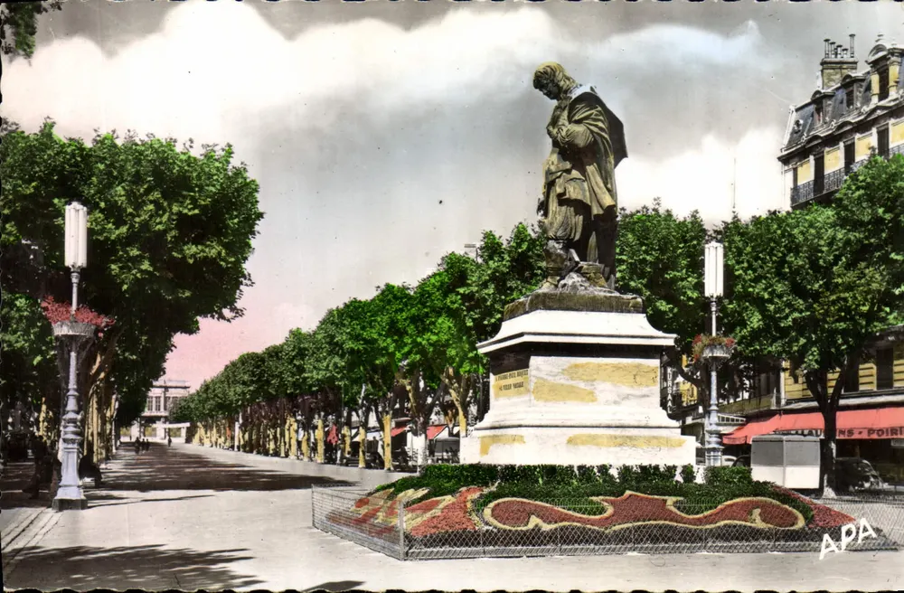 Béziers — Statue von Paul Riquet und Alleen — APA - Vorderseite