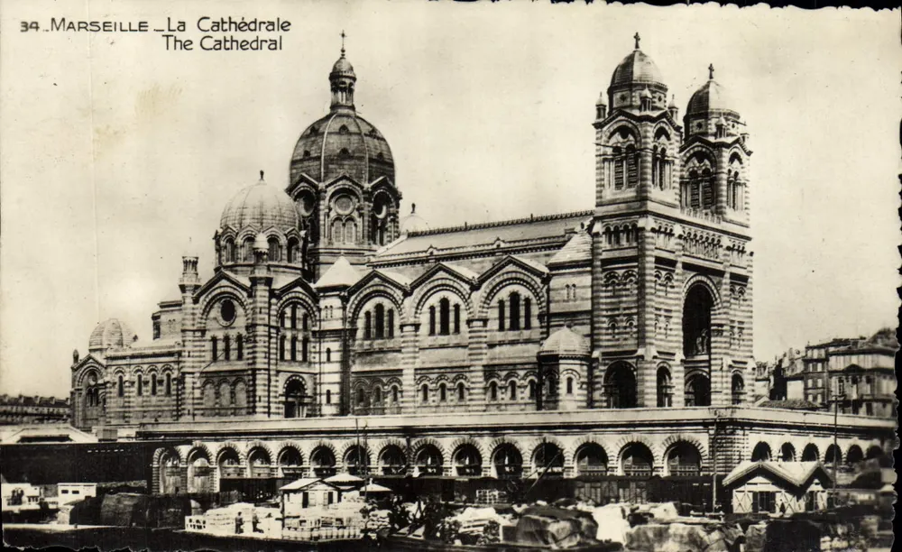 Marselha — A Catedral — Edição do Velho Port - Frente