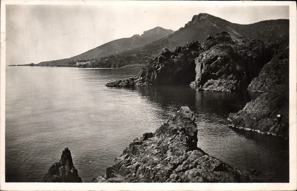 Costa rochosa do lago — vista panorâmica — Edições FRANK, n° 857 - Frente