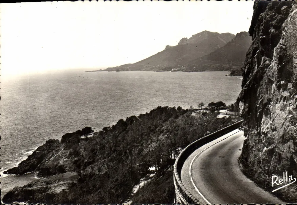La Corniche d'Or — Le Trayas visto desde el Col de l'Esquillon — Ediciones Rella (A-M.) - Anverso