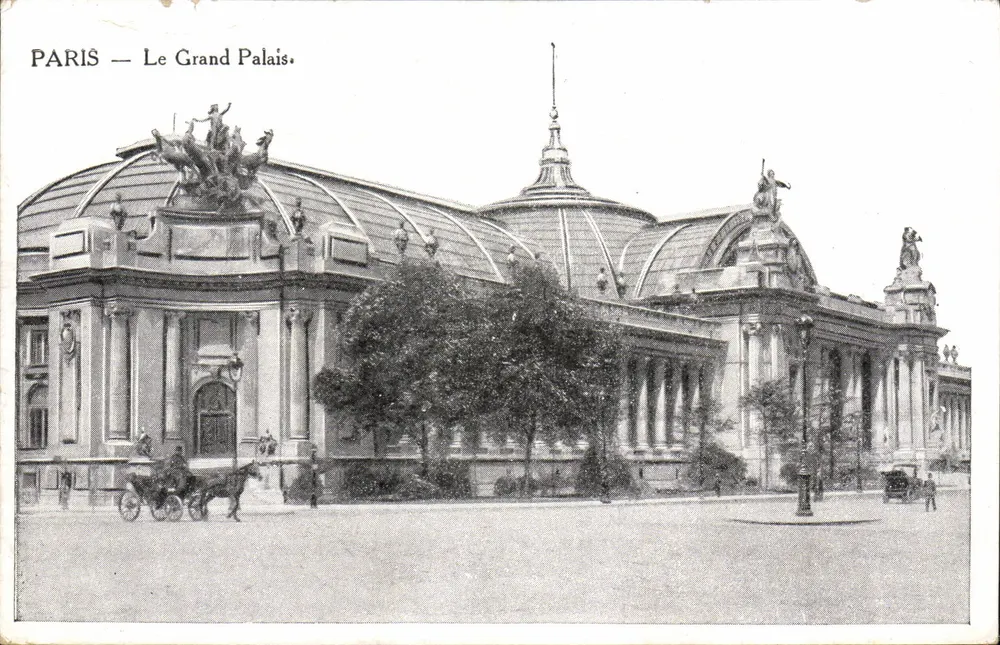 PARIS — O Grand Palais — vista arquitetônica - Frente
