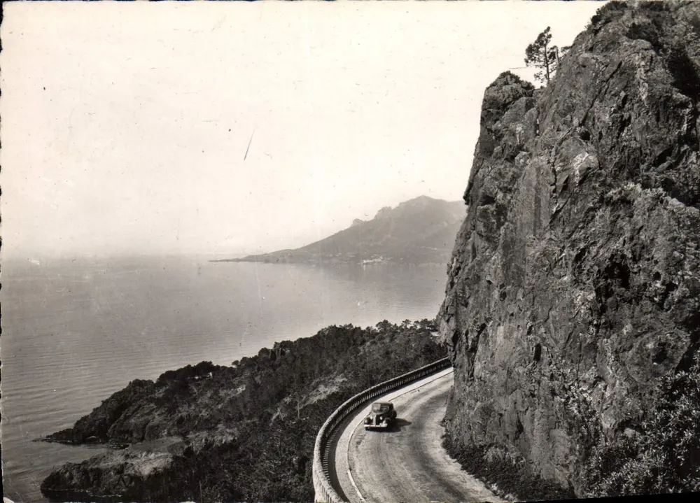 La Corniche d'Or — Vista del Col de l'Esquillon — Editor: La Corniche d'Or, n° 129 - Anverso