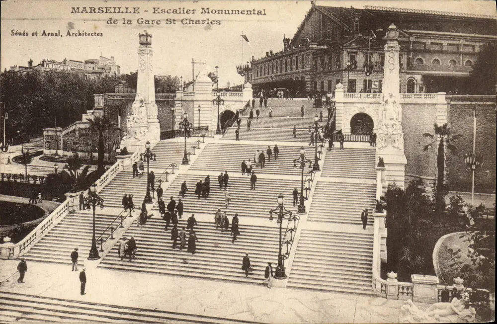 MARSEILLE - Monumentale Treppe der Saint-Charles-Bahnstation — Sénés und Arnal, Architekten - Vorderseite