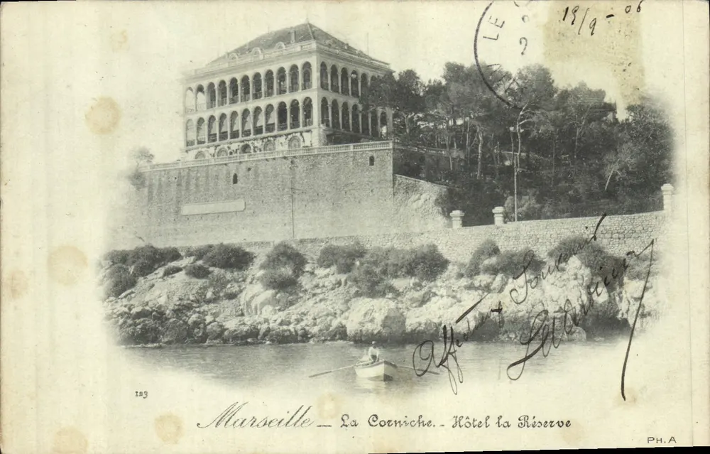 Marselha — A Corniche — Hotel la Réserve — PH.A - Frente