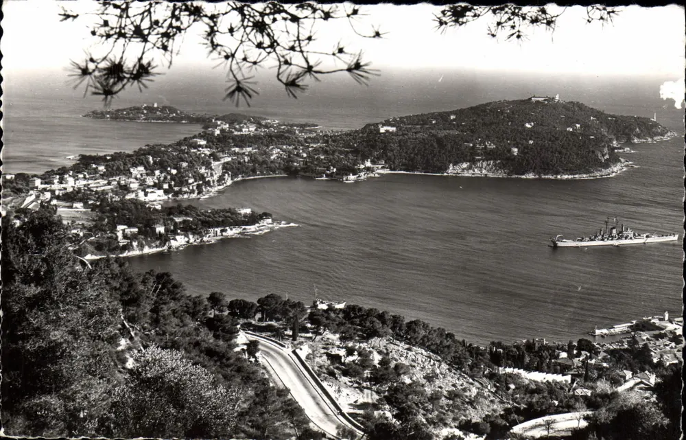 Vue sur la baie et le Cap Ferrat — Côte d'Azur — Éditions S.E.P.T. (Nice) - Vorderseite