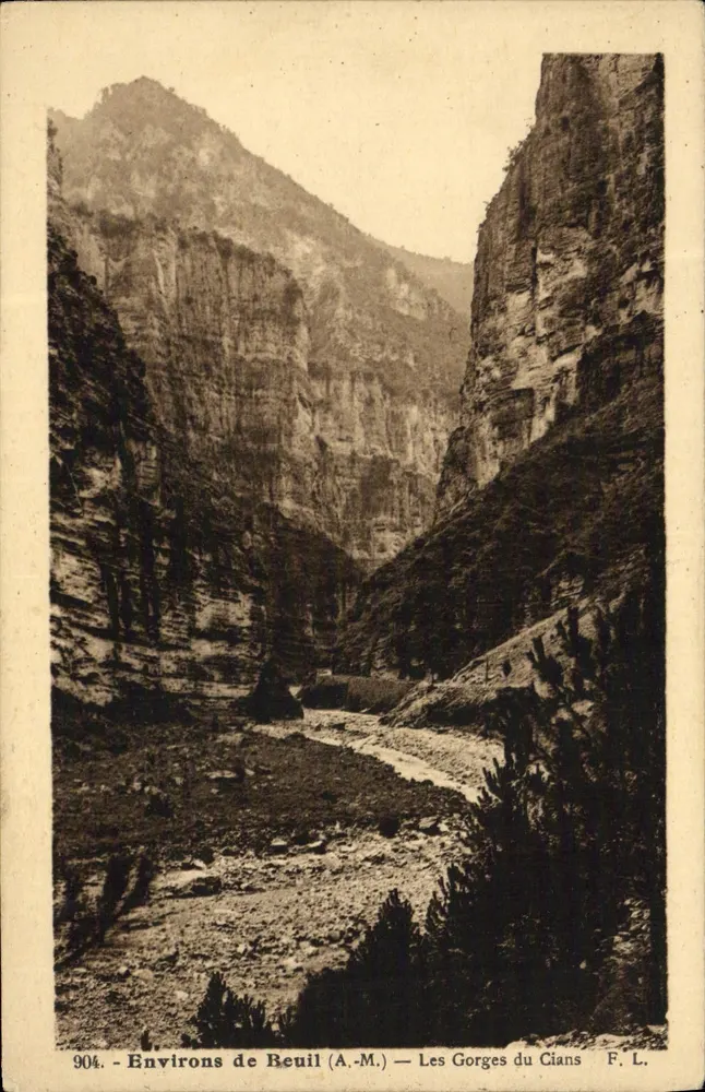 Arredores de Beuil (A.-M.) — As Gorges do Clans — F. L. n° 904 - Frente