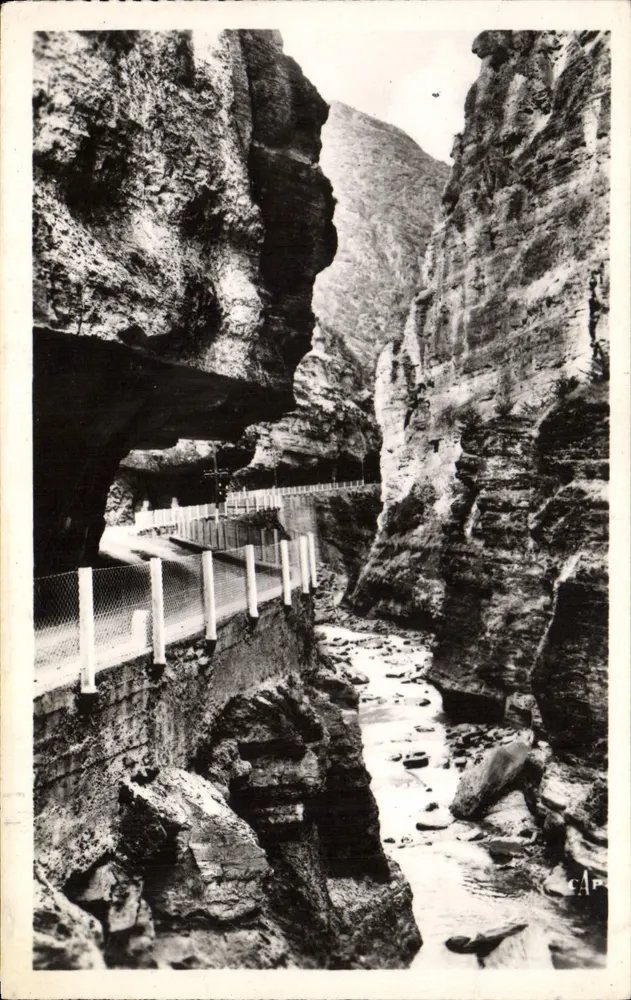 Die Gorges des Gians — an der kleinen Clue — C.A.P. Paris - Vorderseite