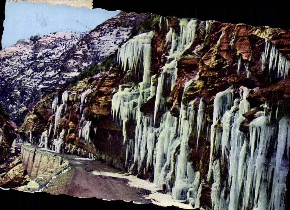 As Gorges do Cians — A estrada no inverno — Edições A.D.I.A. - NICE - Frente