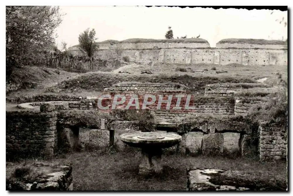 Orrouy (Oise) — Ruínas de Champlieu, Banhos Galo-Romanos — Photo Duclos, Pierrefonds - Frente