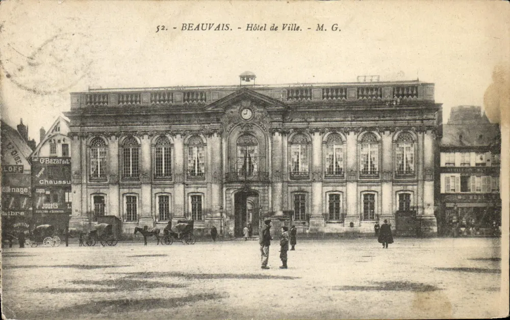 Beauvais - Hotel de Ville - M. G. - Frente