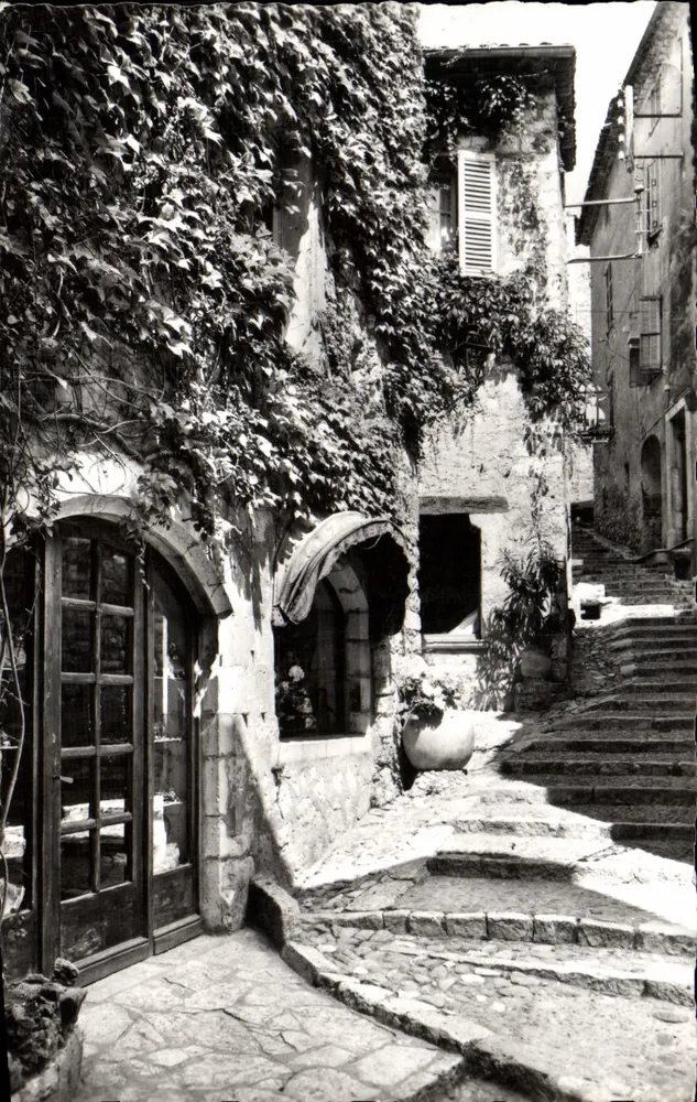 Ruela pavimentada em Saint-Paul (Alpes-Maritimes) — editora Editions Gilletta, n° 69 - Frente