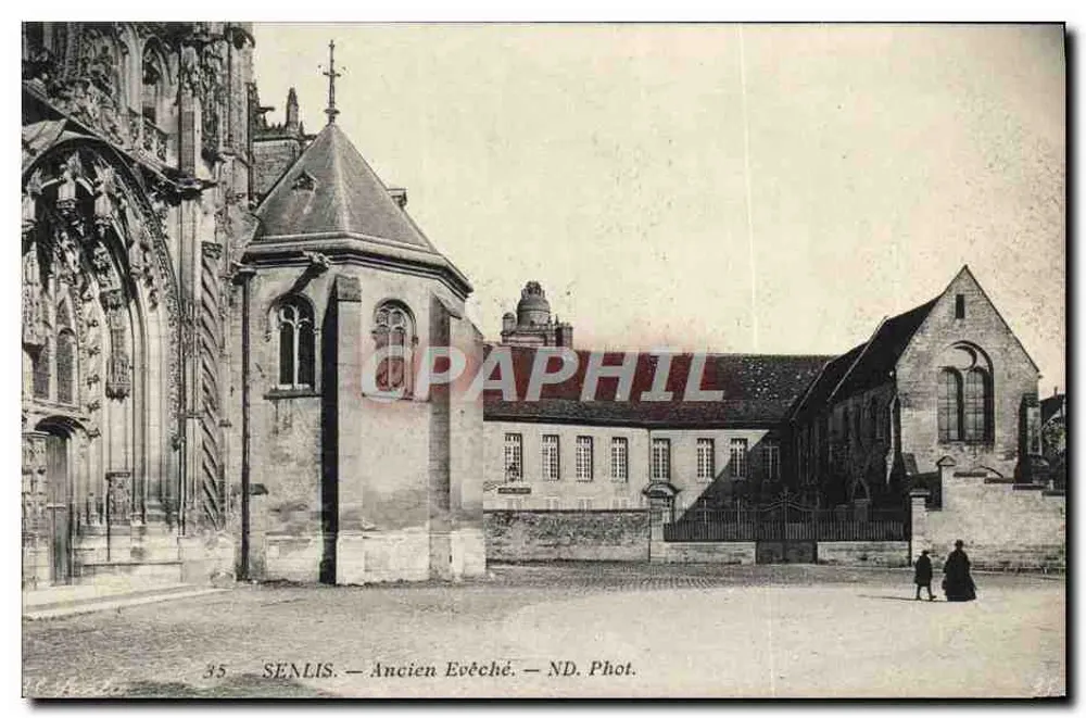 Senlis — Antigo Bispo — ND. Fot. - Frente