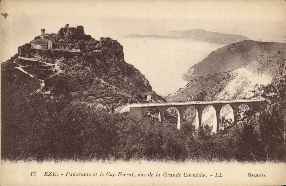Eze - Panorama e il Capo Ferrat, visti dalla Grande Corniche — Selecta - Recto