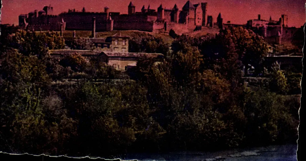 Castelo de Carcassonne — vista panorâmica — Photochrome, n°2, Place Voltaire, Narbonne - Frente