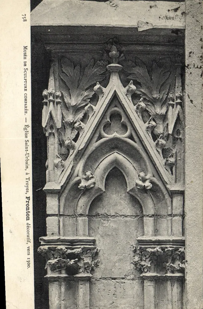 Igreja de São Urbano, em Troyes — Frontão decorativo, cerca de 1300 — Museu de Escultura Comparada - Frente