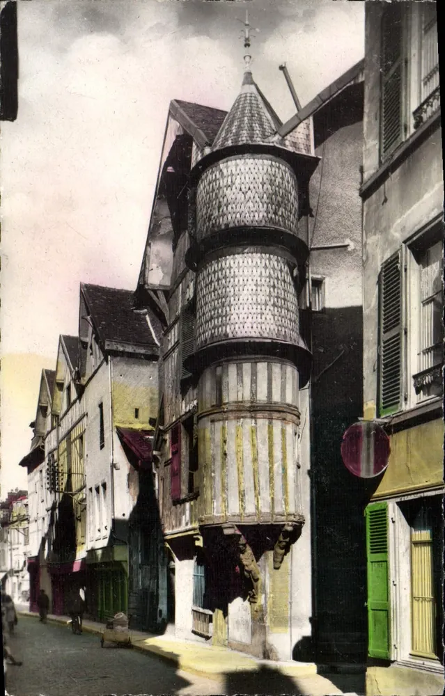 Troyes - A Torre da Ourivesaria (século XVI) - Frente