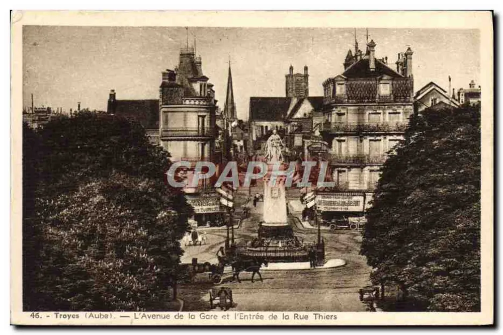 Troyes (Aube) — Avenue de la Gare und Eingang zur Rue Thiers — Grandaddier - Vorderseite