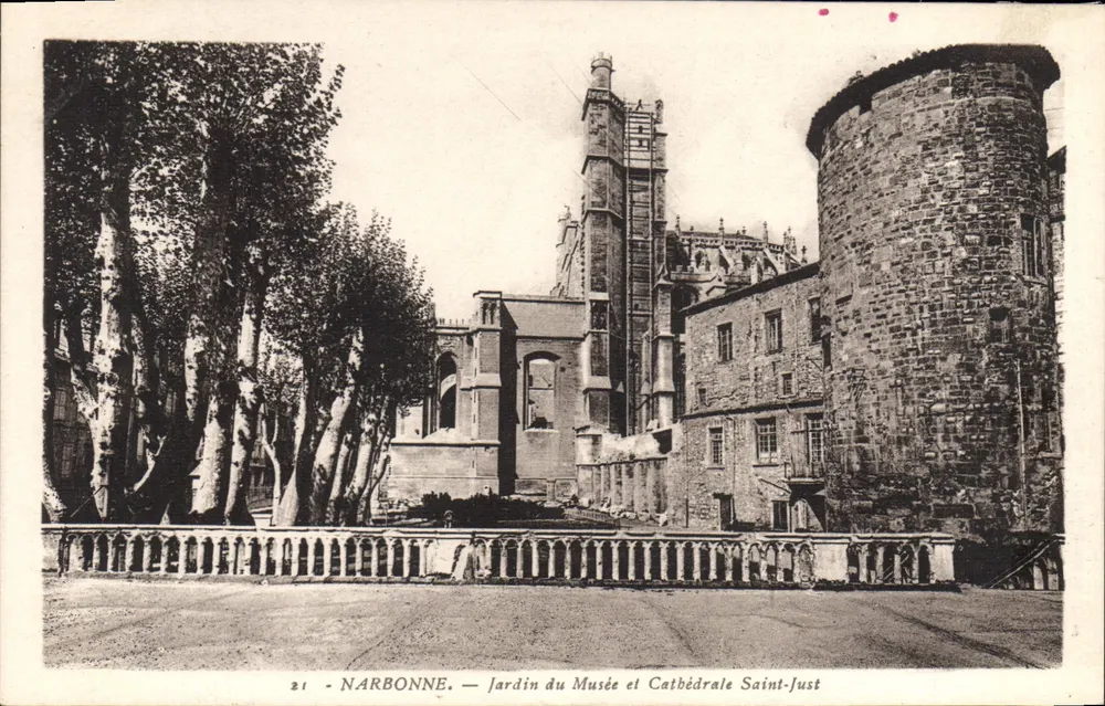 NARBONNE — Garten des Museums und Kathedrale Saint-Just — Edition HASTONIL-NARBONNE, Nr. 21 - Vorderseite