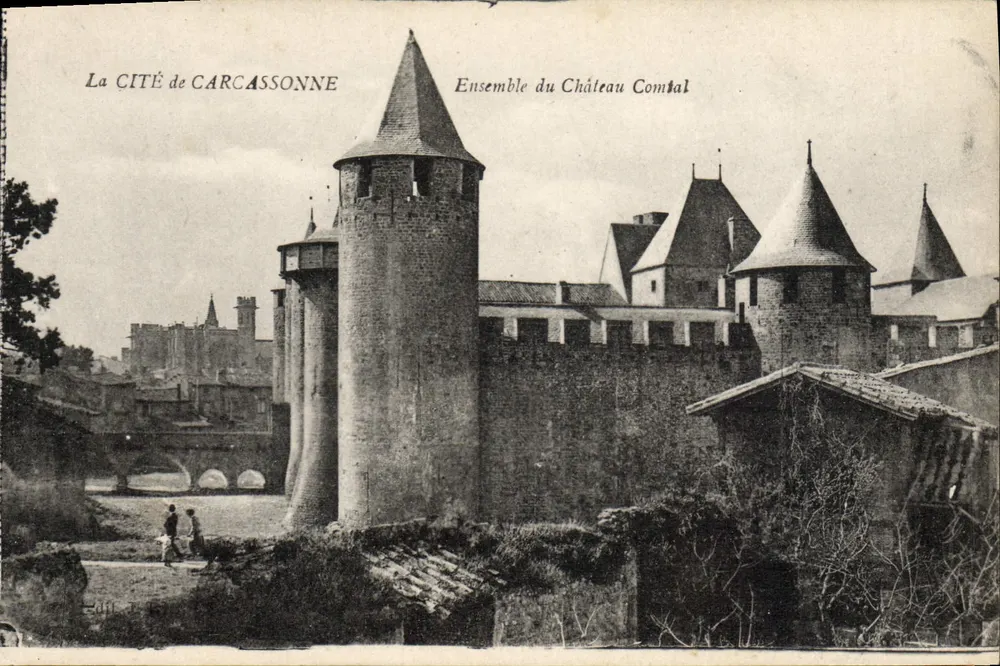 A CIDADE DE CARCASSONNE — Conjunto do Castelo Comtal — Editor J. Dill - Frente