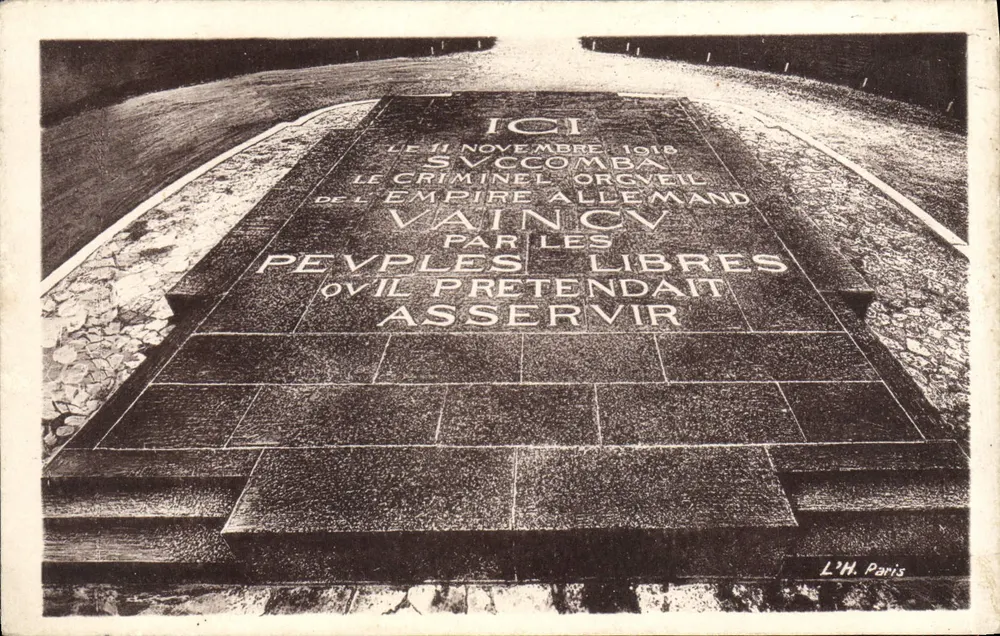 Wald von Compiègne — Zentraler Stein — Denkmal des Waffenstillstands — L.H. Paris - Vorderseite