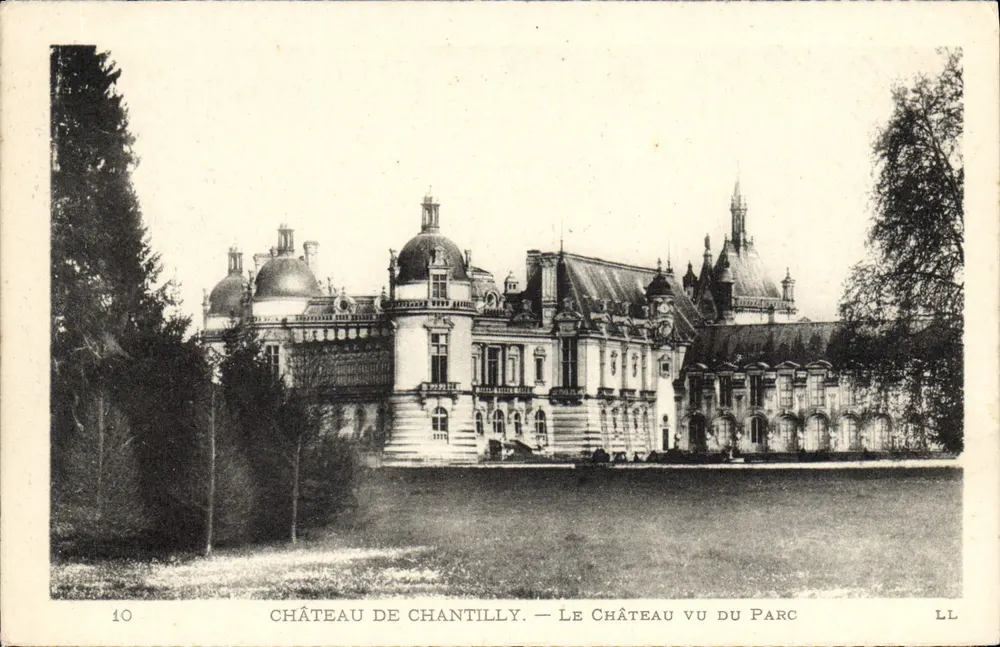 Castillo de Chantilly — Vista del castillo desde el parque — LL - Anverso