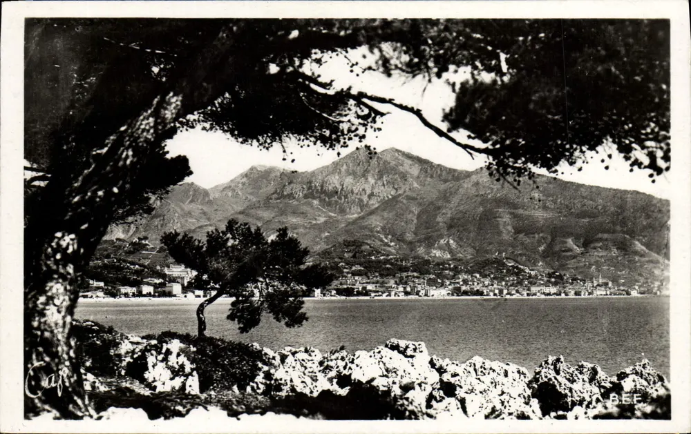 Cap-Martin — Panorama sobre Menton — editor C.A.P. - Paris, n° 41519 - Frente
