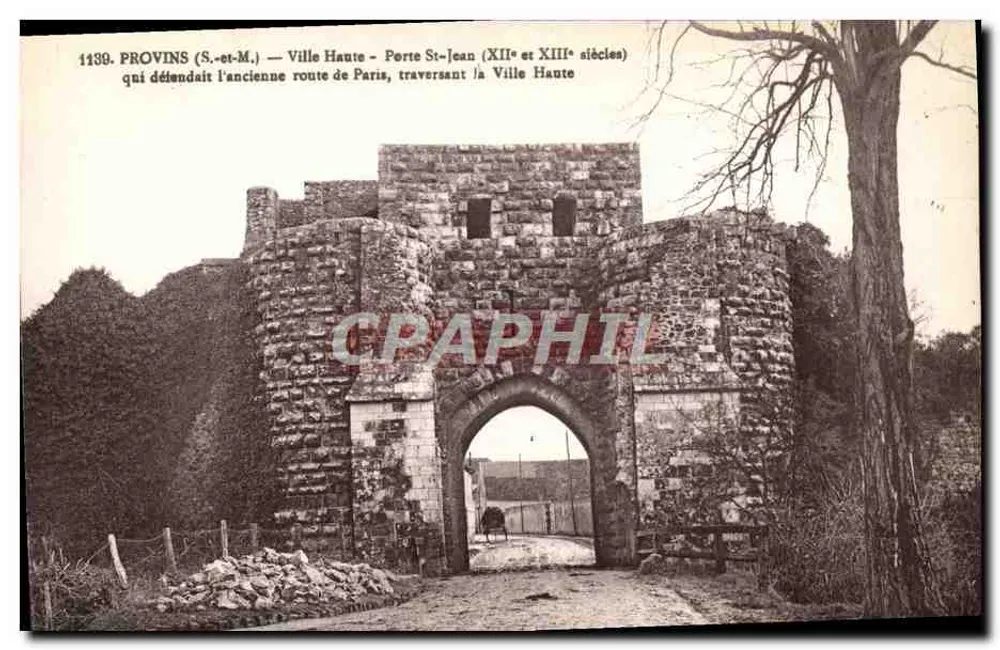 Provins (S.-et-M.) — Oberstadt — Tor Saint-Jean (12. und 13. Jahrhundert), das die alte Route nach Paris schützte, die durch die Oberstadt führte - Vorderseite