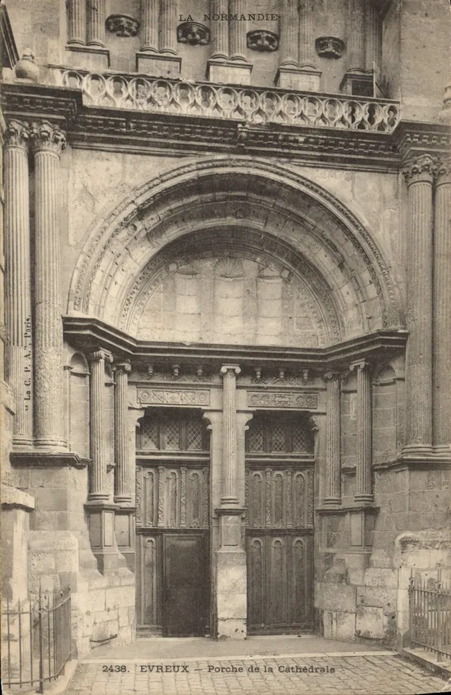 Evreux — Portal der Kathedrale — La C. P. A. Poupis, n° 2438 - Vorderseite