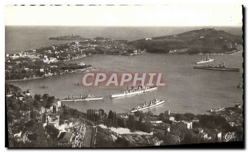 Die Flotte im Hafen und Cap Ferrat — Luftaufnahme — Cap Photo - Vorderseite