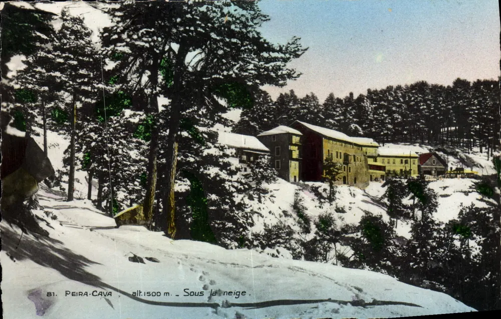 Peira-Cava — Sob a neve — Éditions Hotel Paraut, 4, avenue de Giniez, Nice - Frente