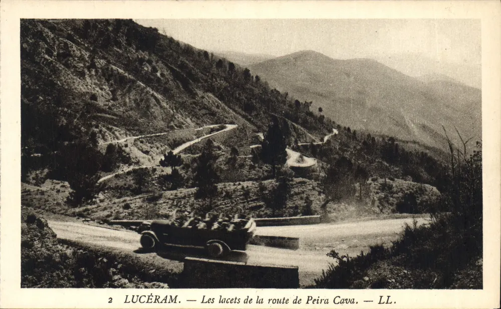 Lucéram — Die Kurven der Straße von Peïra Cava — LL. - Vorderseite
