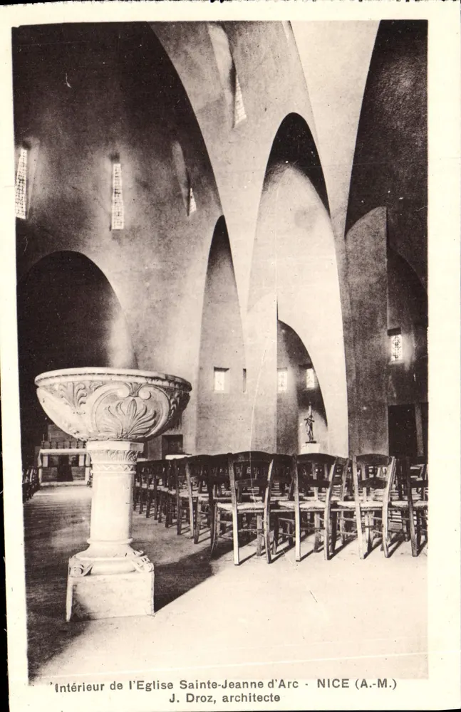 Binnenkant van de Kerk van Sint-Johanna van Oor — Nizza — J. Droz, architect - Voorkant