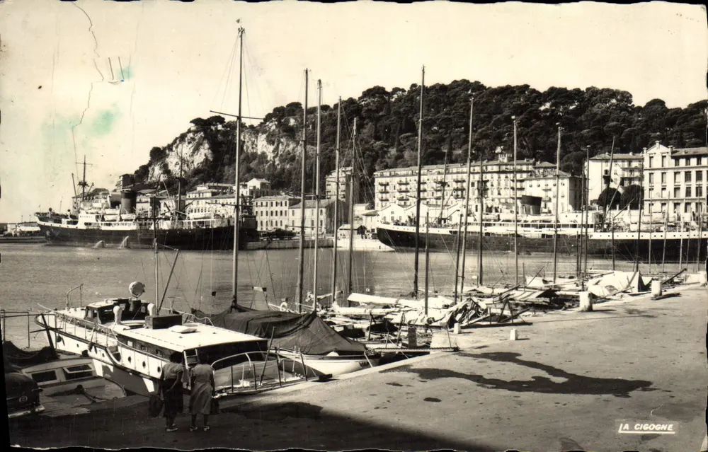 Hafen von Nice — Ansicht der Kai und Boote — IA CIGOGNE - Vorderseite