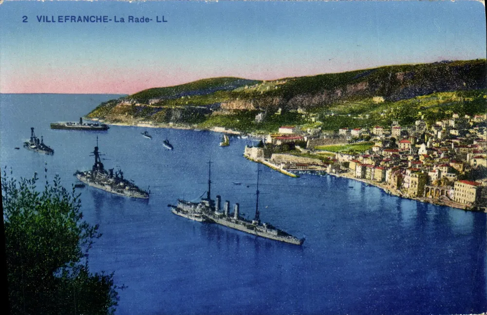 ヴィルフランシュ=ラ・ラドー — バイの景色と戦艦 — 出版者LL - 表面