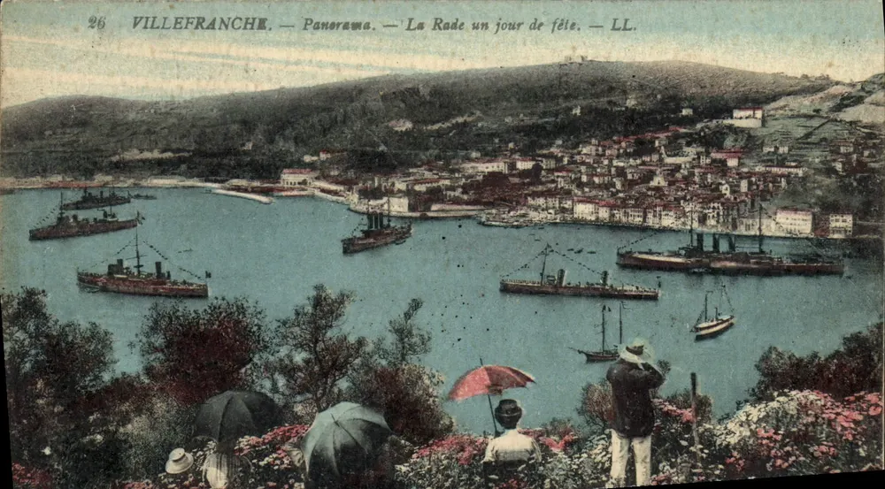 Villefranche — Panorama — Die Bucht an einem Festtag — LL. - Vorderseite