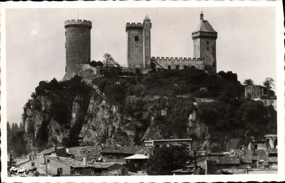 Foix (Ariège) — O Castelo visto do Norte — Comité Imp. Wagon - Frente