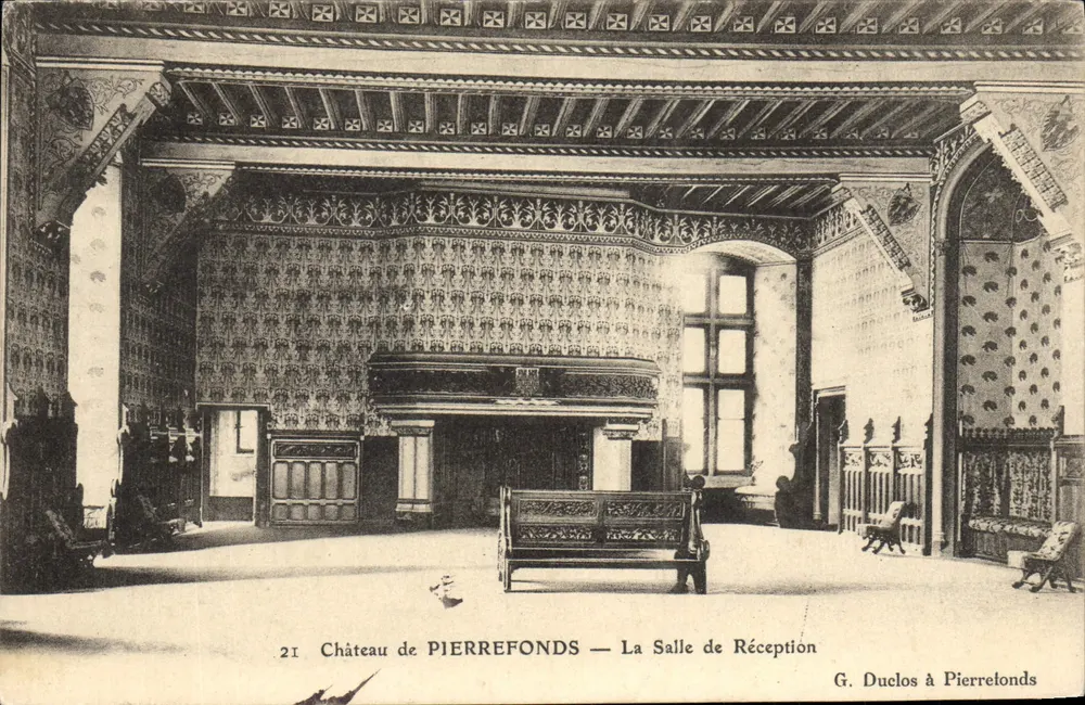 Castelo de PIERREFONDS — A Sala de Recepção — G. Duclos em Pierrefonds - Frente