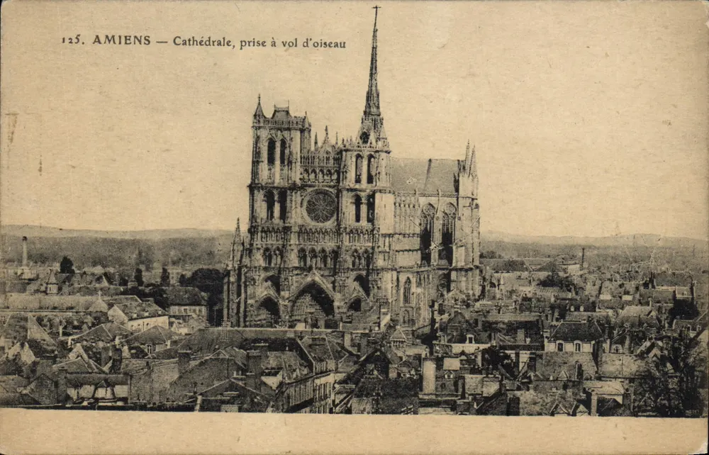 Amiens — Kathedrale, Vogelperspektive — Verlag L. Caron, Fotoverlag Amiens, Nr. 125 - Vorderseite