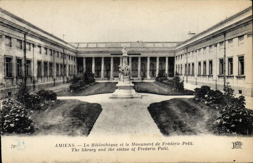 AMIENS — Die Bibliothek und das Denkmal für Frédéric Petit — JND Foto. - Vorderseite