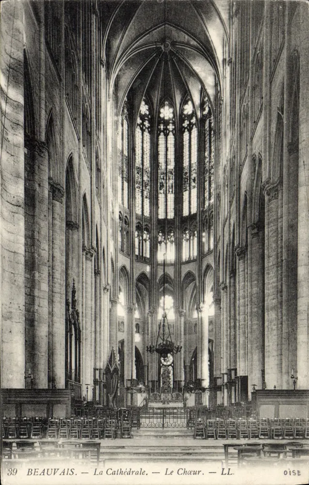 Beauvais — A Catedral — O Coro — LL. — Oise - Frente